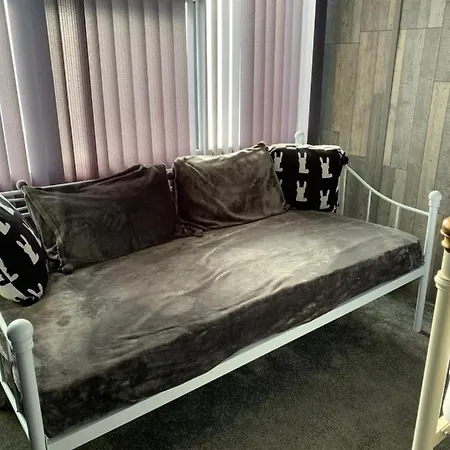 My Perfect Place Rooms & Apartments -Some Rooms With Hot Tub- Free Parking Blackpool Exterior photo